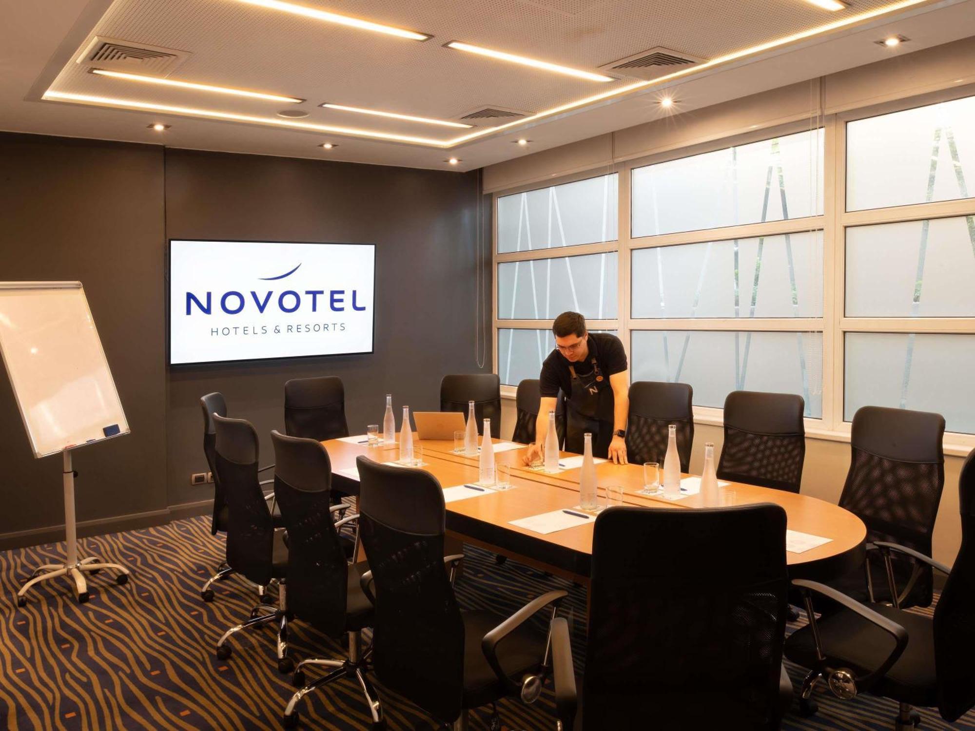 Novotel Santiago Vitacura Exterior photo